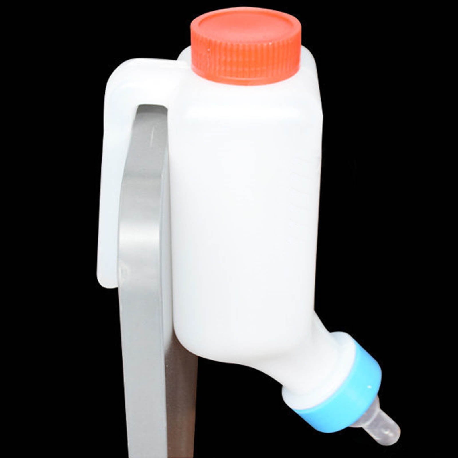 YAMB Goat Bottles for Feeding Baby Goats,500ml Lamb Baby Bottles with Nipple,With Scale Hanging Plastic Milk Feeder Bottle,Little Goat Sheep Nursing Bottle,Feeder for Farm Animal,1 Pc