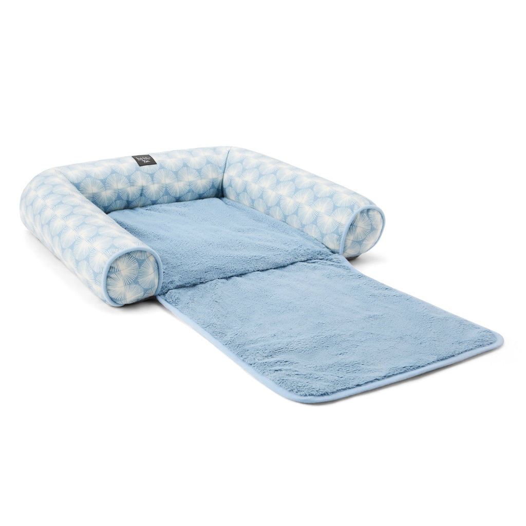 NEW YORK PET Kendall Fluted Geo Couch Protector Pet Bed, &amp; , Water Repellent, Bottom, , Blue, Large 40"x23"x4"