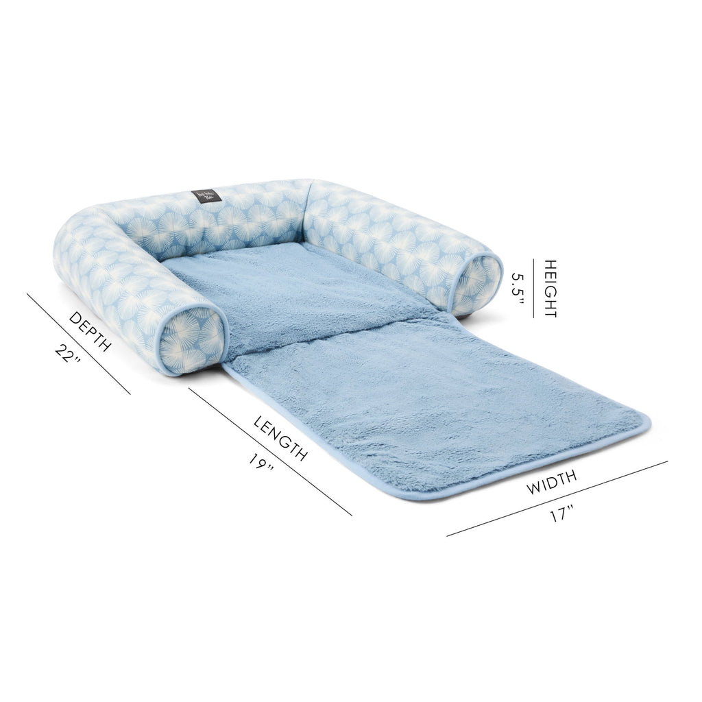 NEW YORK PET Kendall Fluted Geo Couch Protector Pet Bed, &amp; , Water Repellent, Bottom, , Blue, Large 40"x23"x4"