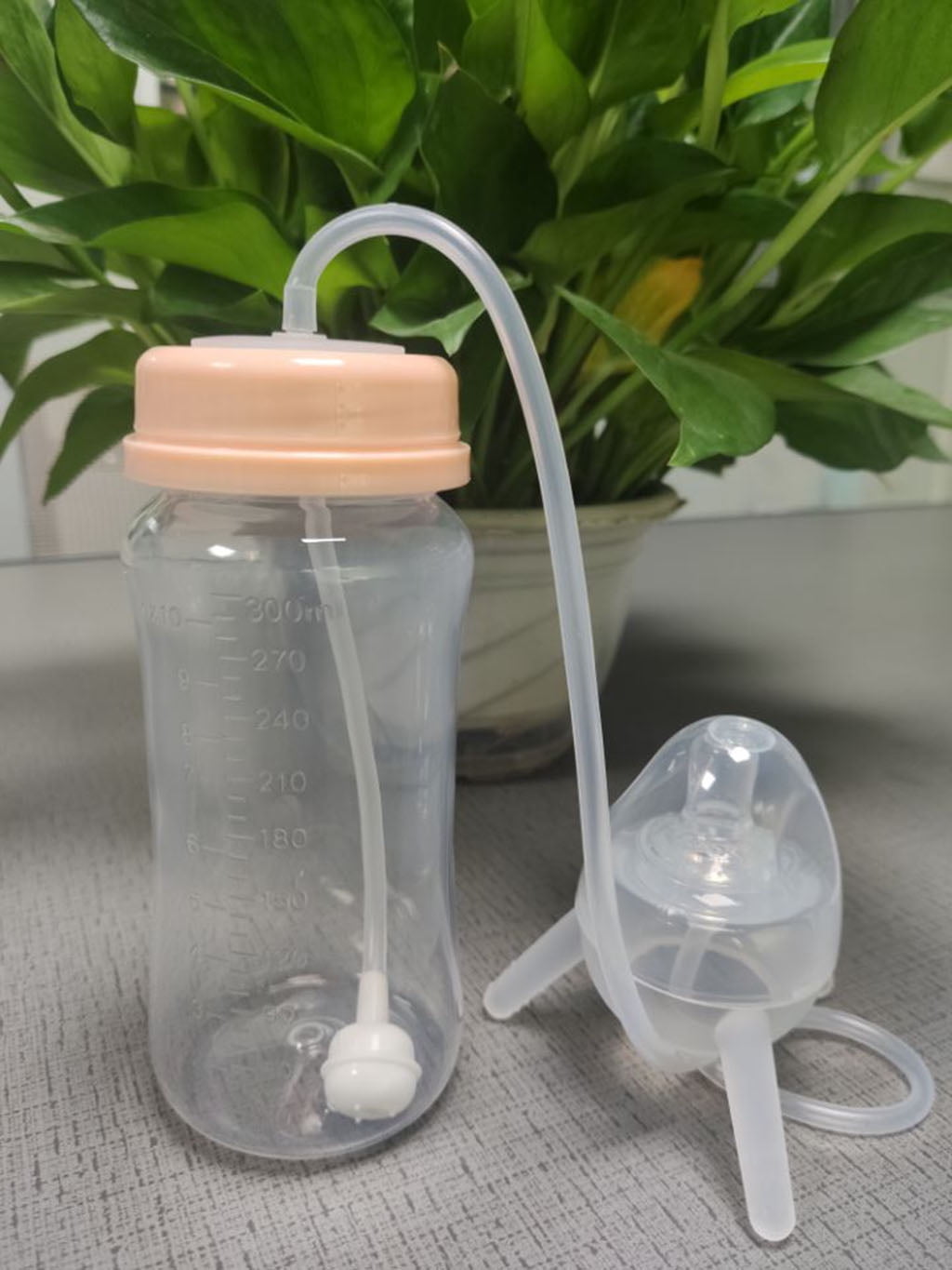 Sorrowso Self-Feeding Baby Bottle with Long Straw Handless Imitation Milk Weaning Bottle