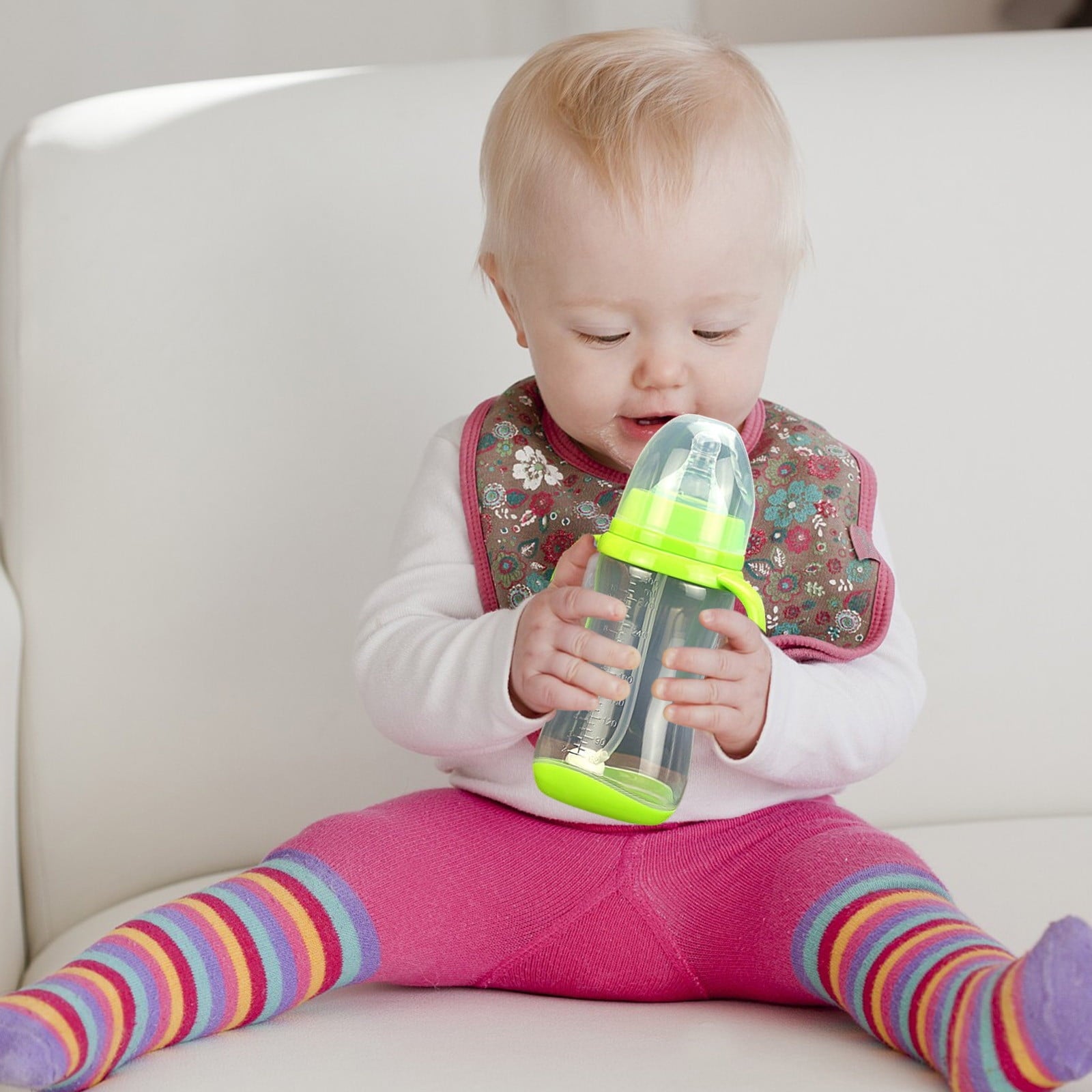 LHWEN 300ML Wide Caliber PP Baby Bottle with Handle Anti Drop Anti Flatulence Plastic Baby Bottle Easy Clean Comfortable Feeding Newborn Toddler Grip Ideal for All Ages